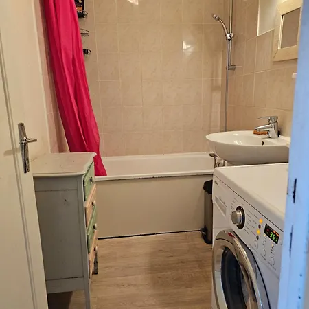 Appartement T4 A 40Min A Pieds De La Gare De Saint-Pierre Des Corps